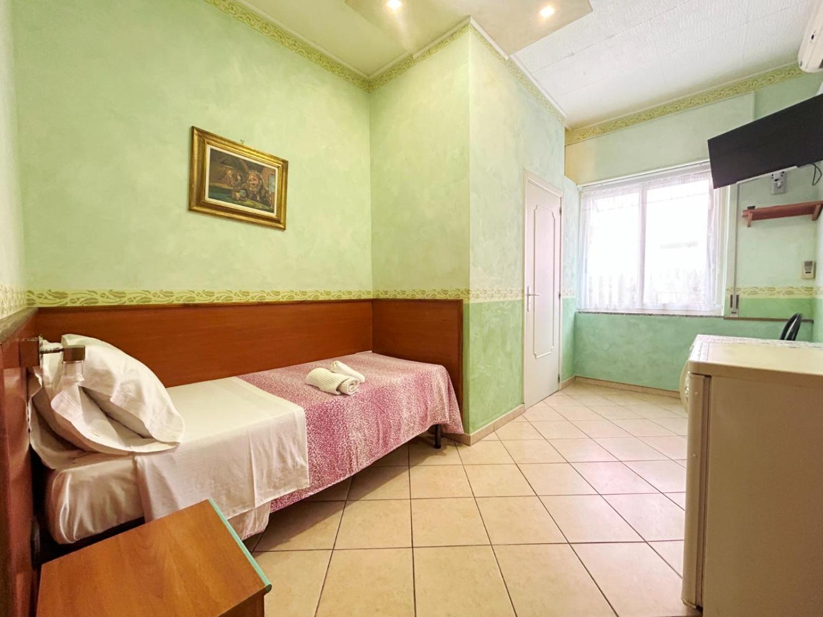Single Room Bathroom